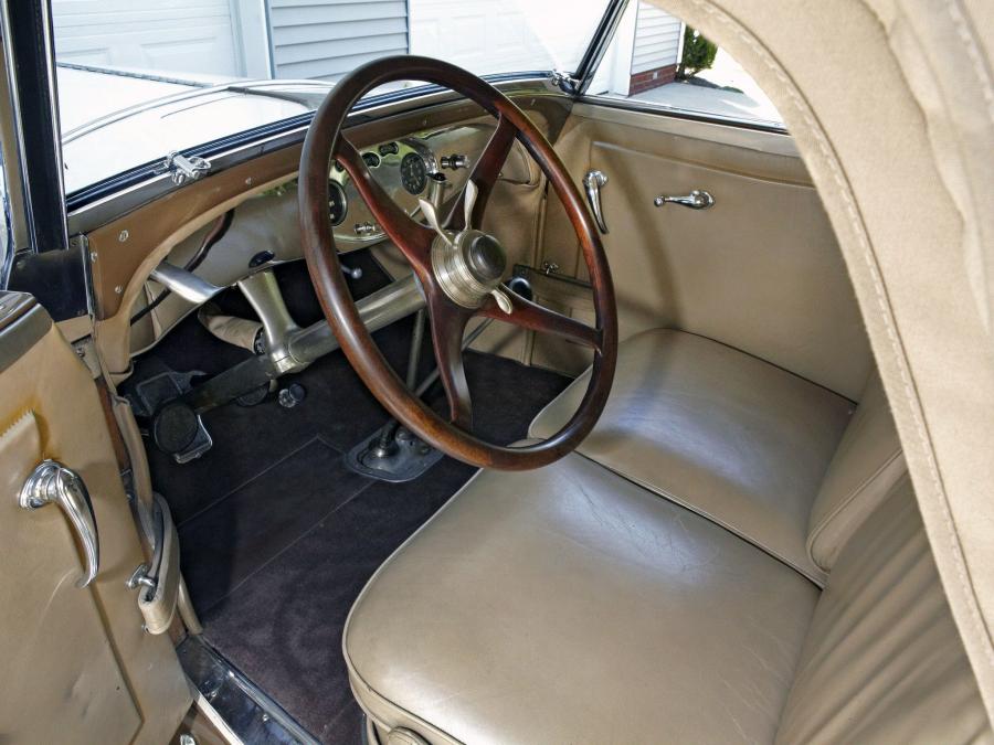  Lincoln Model L Convertible Sedan by Derham 1930 года  (фото 6 из 6)